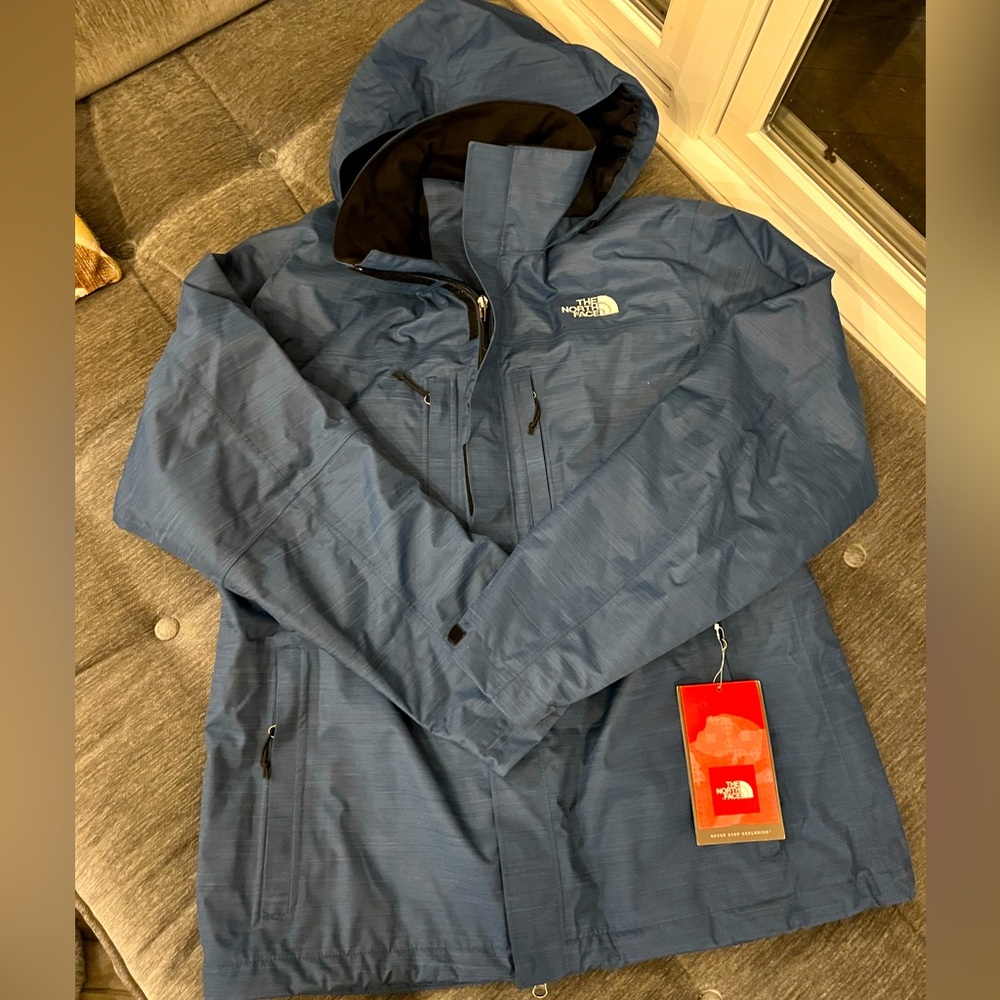 NWT! Men’s North Face South Trail Jacket - Size L - Eclipse Blue